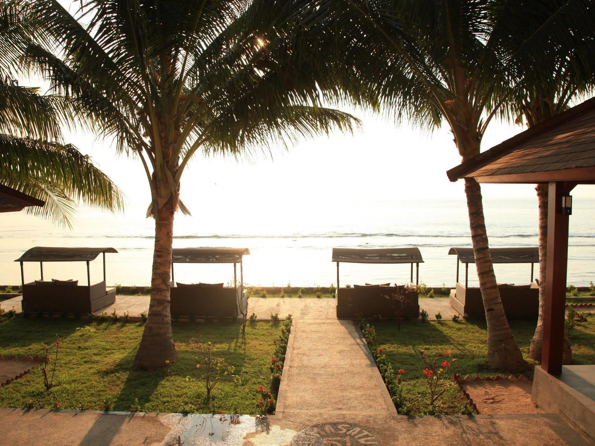 Lima Satu Resort Pemenang Exterior foto