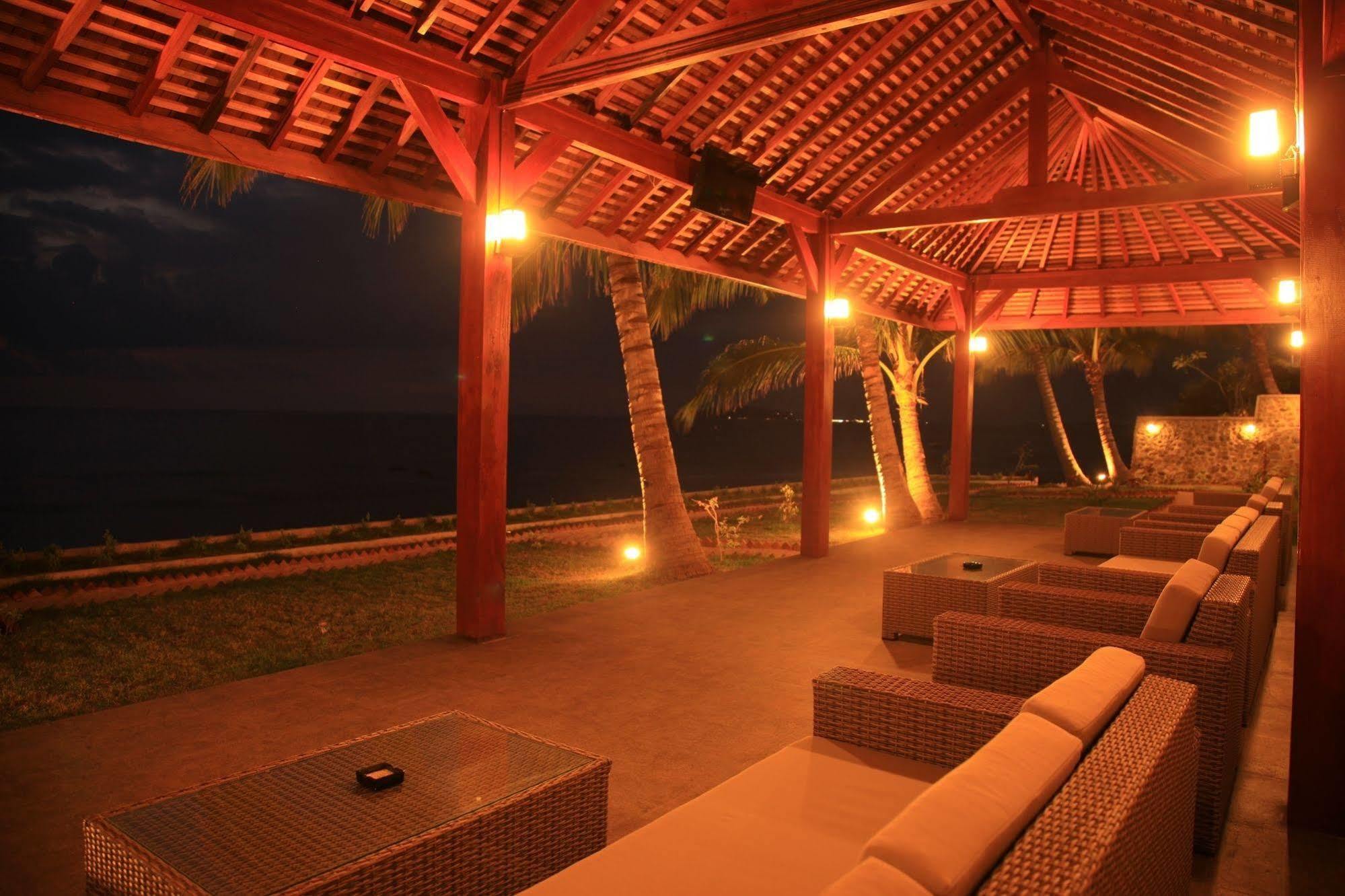 Lima Satu Resort Pemenang Exterior foto